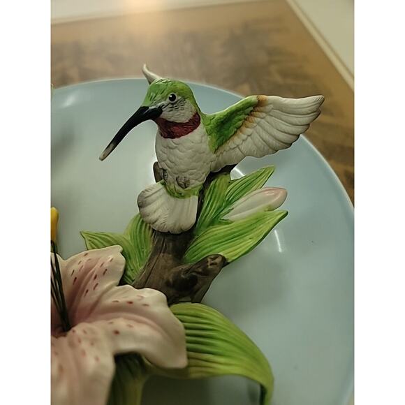 Seymour Mann Connoisseur hummingbird 3D plate 7085 #25,000 w/stand Edition DECOR - Picture 4 of 6